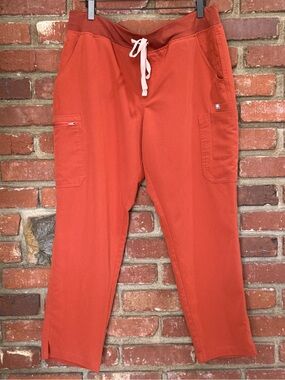 Figs women's orange scrub pants size XL/Petite style W23SW2018P